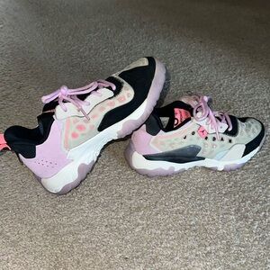 Wmns Jordan Delta 2 'Light Arctic Pink' – Size US 7.5 W